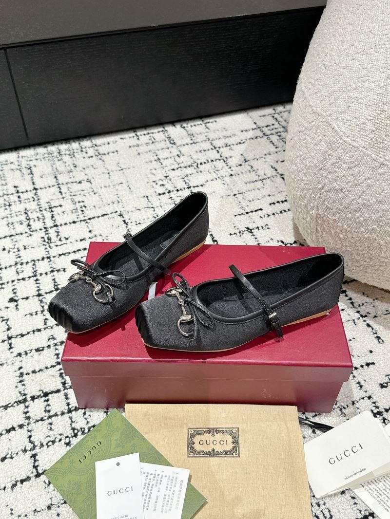 Gucci Flat Shoes